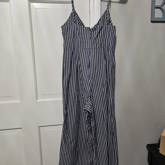 Blue and White Striped Sleeveless Jumpsuit with V-Neck - Picture 3 of 4